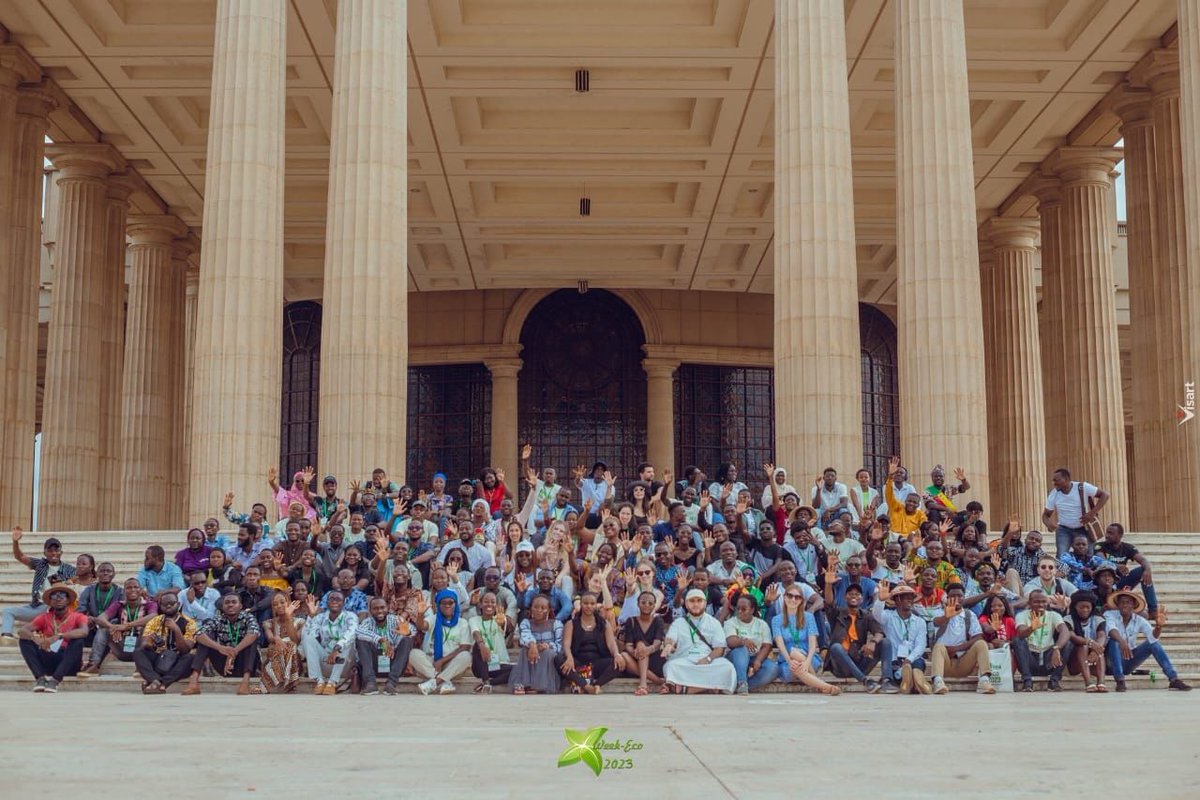 essi_geraldo's tweet photo. Clin d'oeil à la week Eco 2023. C'était sympa avec les @ClaudeSodokin @SadateIssifou @missambassadriceverte à Yamoussoukro. https://t.co/g5yCnBcRgD