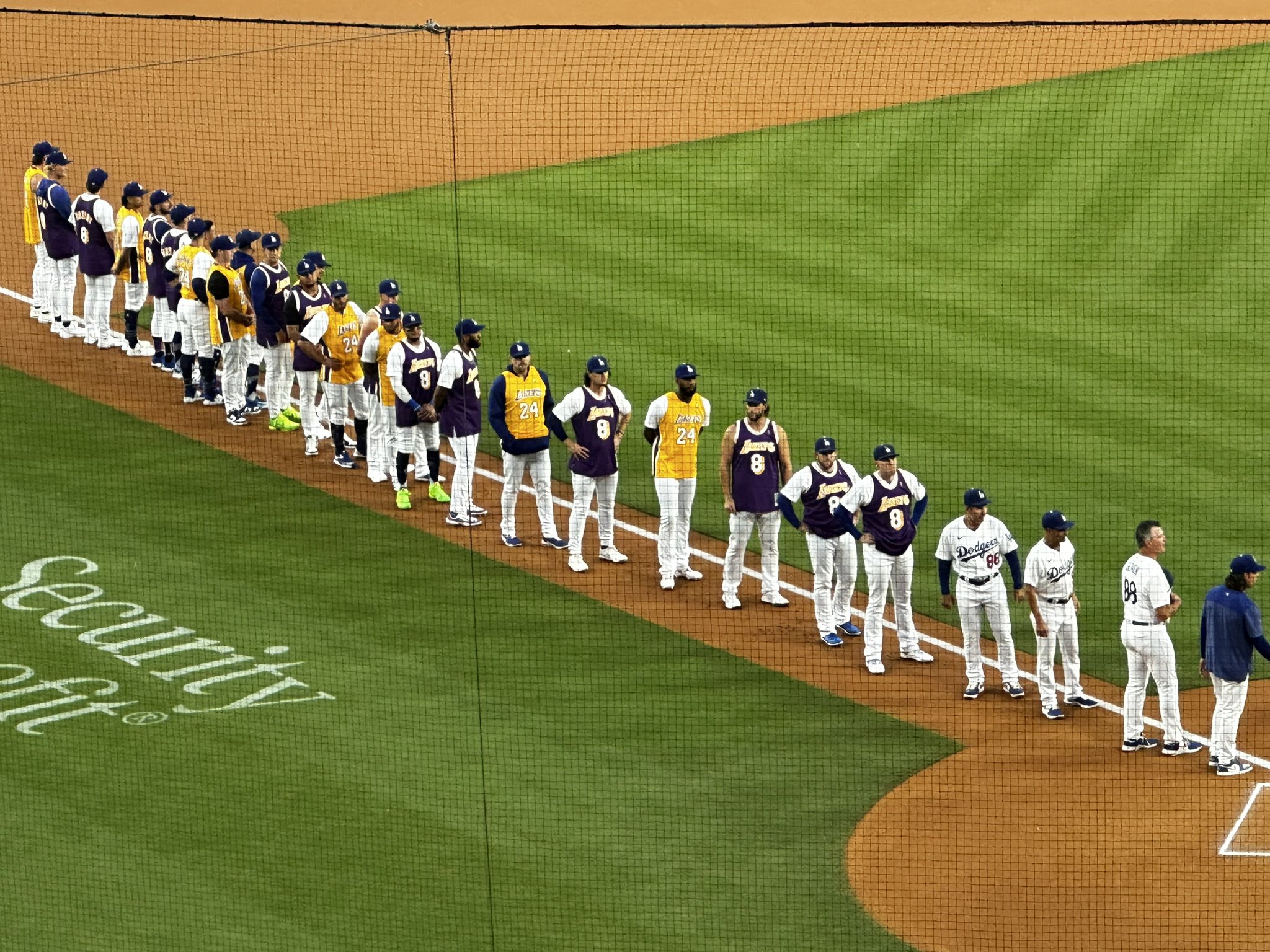 Dodgers to Give Away Kobe Bryant Baseball Jerseys in Lakers Night