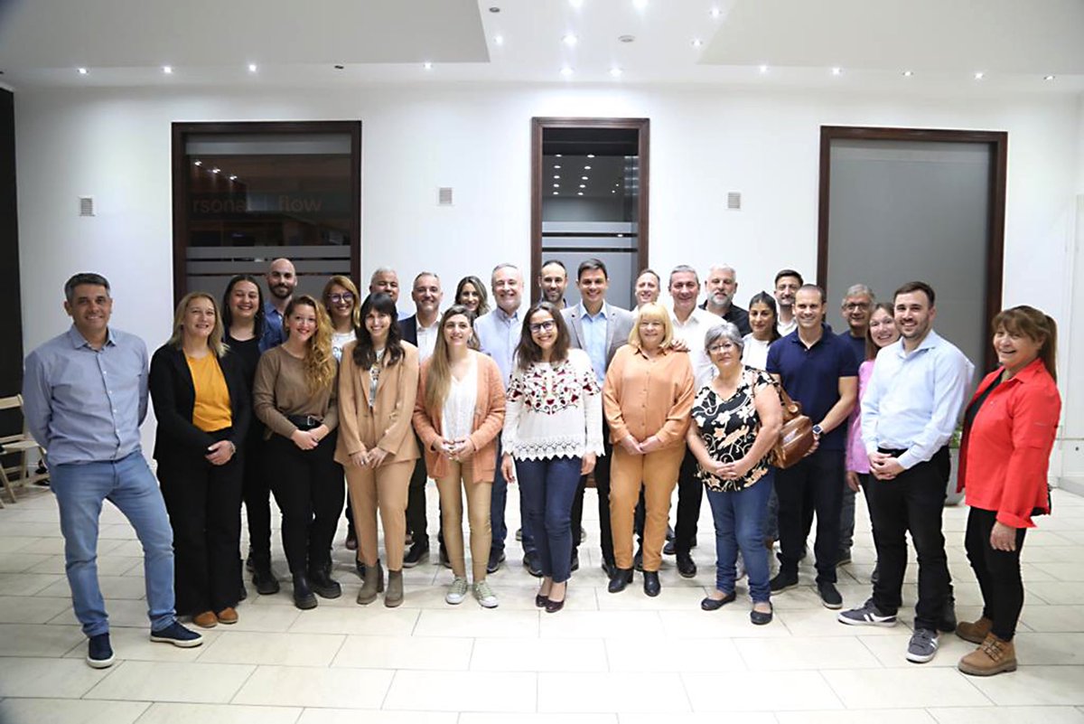 Queridos vecinos y amigos de Villa María, les presento la lista que me acompañará en este nuevo sueño de transformar nuestra ciudad.