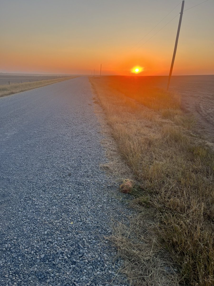Vanny_1218's tweet photo. Found out this week why they call Montana “Big Sky Country” https://t.co/3THM3R61rn