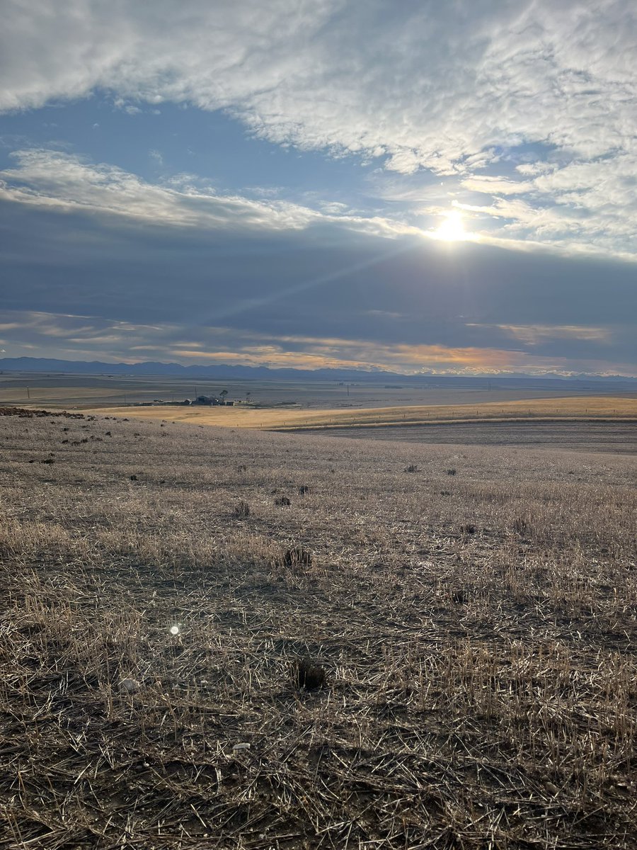 Vanny_1218's tweet photo. Found out this week why they call Montana “Big Sky Country” https://t.co/3THM3R61rn