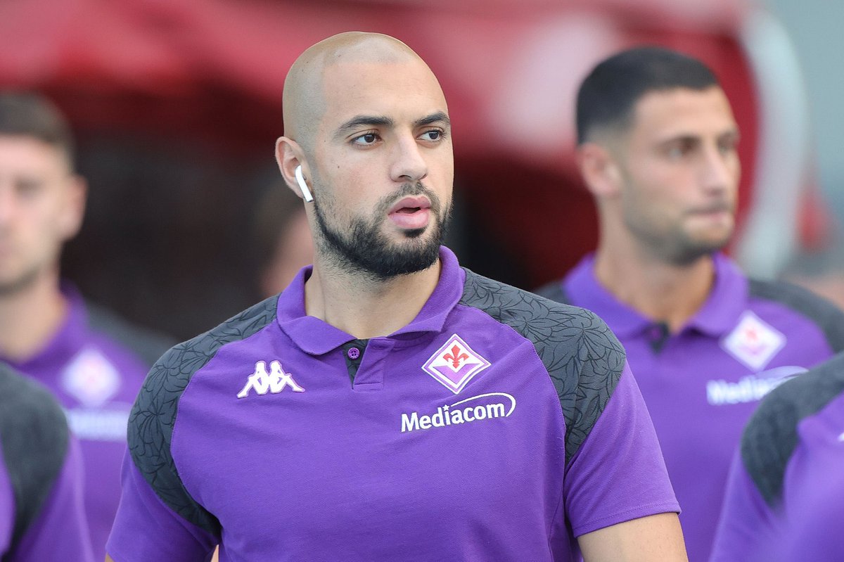FabrizioRomano's tweet photo. Sofyan Amrabat will travel to Manchester today after medical tests completed in Pisa on Friday. Man Utd, waiting for Sofyan for media duties 🔴🇲🇦

Amrabat spoke to Ten Hag on Friday again after deal agreed with Fiorentina. https://t.co/fhmjqybGaB