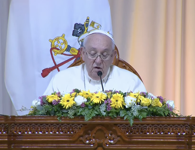 vaticannews_it's tweet photo. ...la #Mongolia non è solo una nazione democratica che attua una politica estera pacifica, ma si propone di svolgere un ruolo importante per la pace mondiale. Inoltre la #penacapitale non compare più nel vostro ordinamento giudiziale". https://t.co/Db4Obx49zf