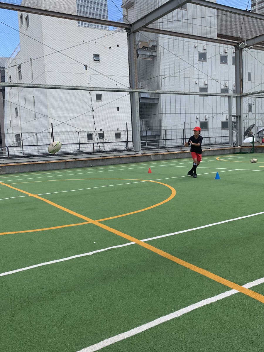 4mamstyle's tweet photo. 今日はラグビーの練習です。
昨日より上手になれるかな。

#psa_international 
#キッズラグビースクール
#アソビル https://t.co/LvwfD1C2Wj