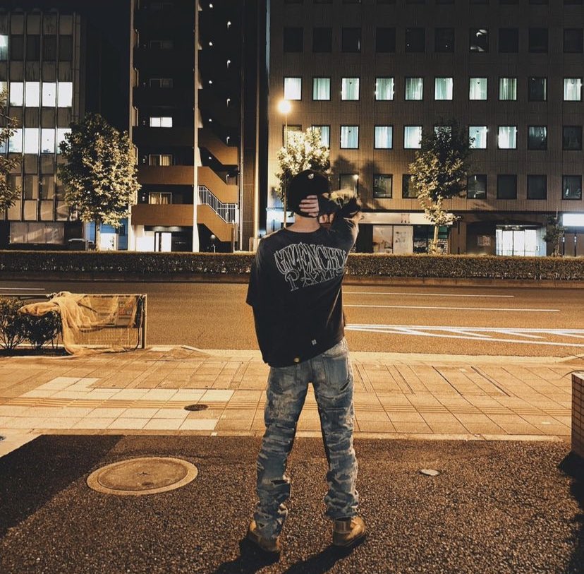 My nighttime vibe obsession has me snapping pics like it's cool, and most of my social media feed is all about those night shots now. Doesn't this latest shot just scream chill vibes, or is it just me?