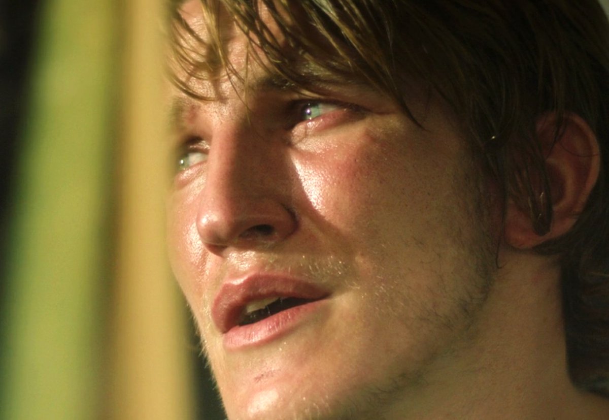 The jobless loser look really doing it for me