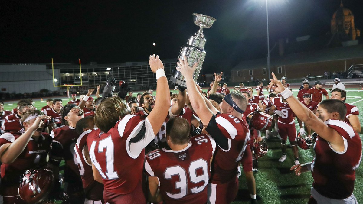 Muhl_Sports's tweet image. #Muhlenberg sports Opening Day 1/3 (recaps to come tomorrow)

Football retained the Sodexo Cup with a 53-12 win against Moravian

@DigInMules #d3fb