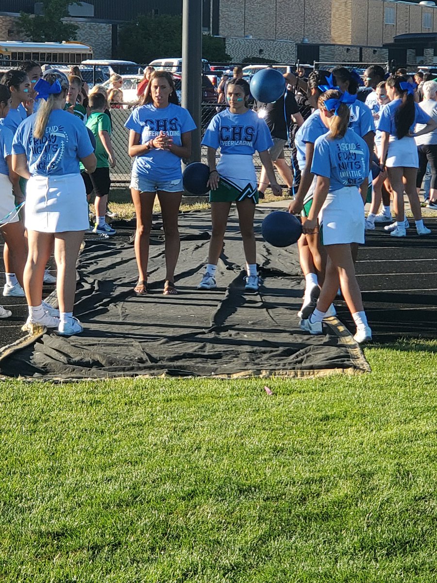 TimYoder24's tweet photo. Concord Cheerleaders wearing  blue to support Northridge.....Great to be Concord!..thank you Concord Cheer
#concordpride
#community https://t.co/F8XgnAm8KC