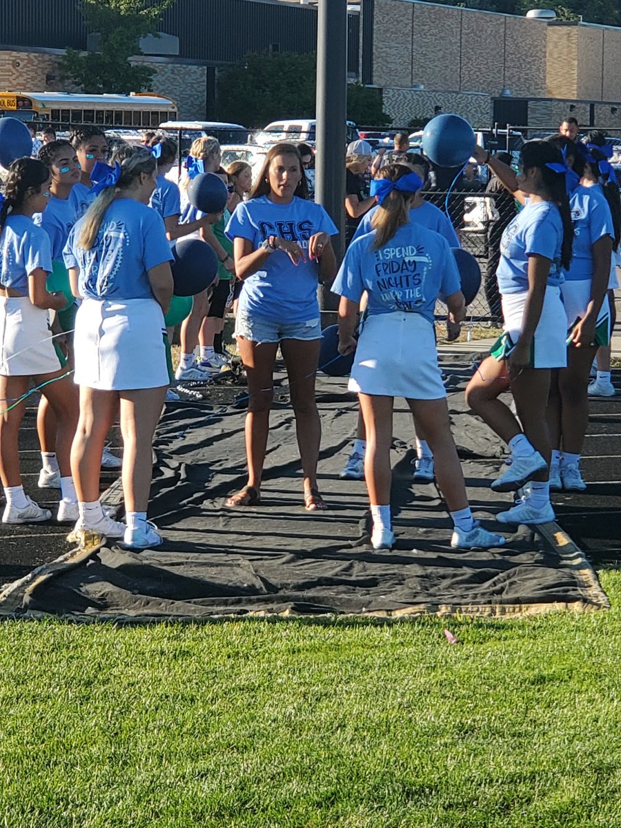 TimYoder24's tweet photo. Concord Cheerleaders wearing  blue to support Northridge.....Great to be Concord!..thank you Concord Cheer
#concordpride
#community https://t.co/F8XgnAm8KC