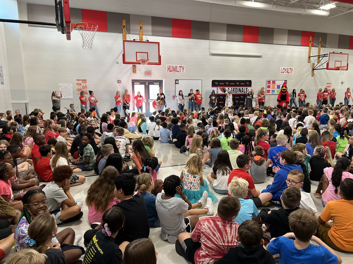MrsBakerNCE's tweet photo. First Spirit Rally in the books! #NCExcels https://t.co/qqzOgc2Zcr