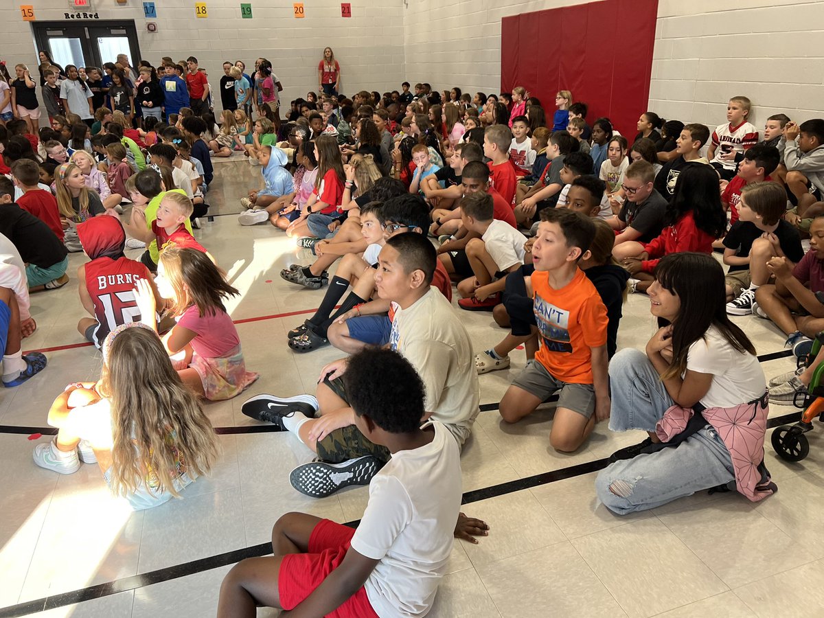 MrsBakerNCE's tweet photo. First Spirit Rally in the books! #NCExcels https://t.co/qqzOgc2Zcr