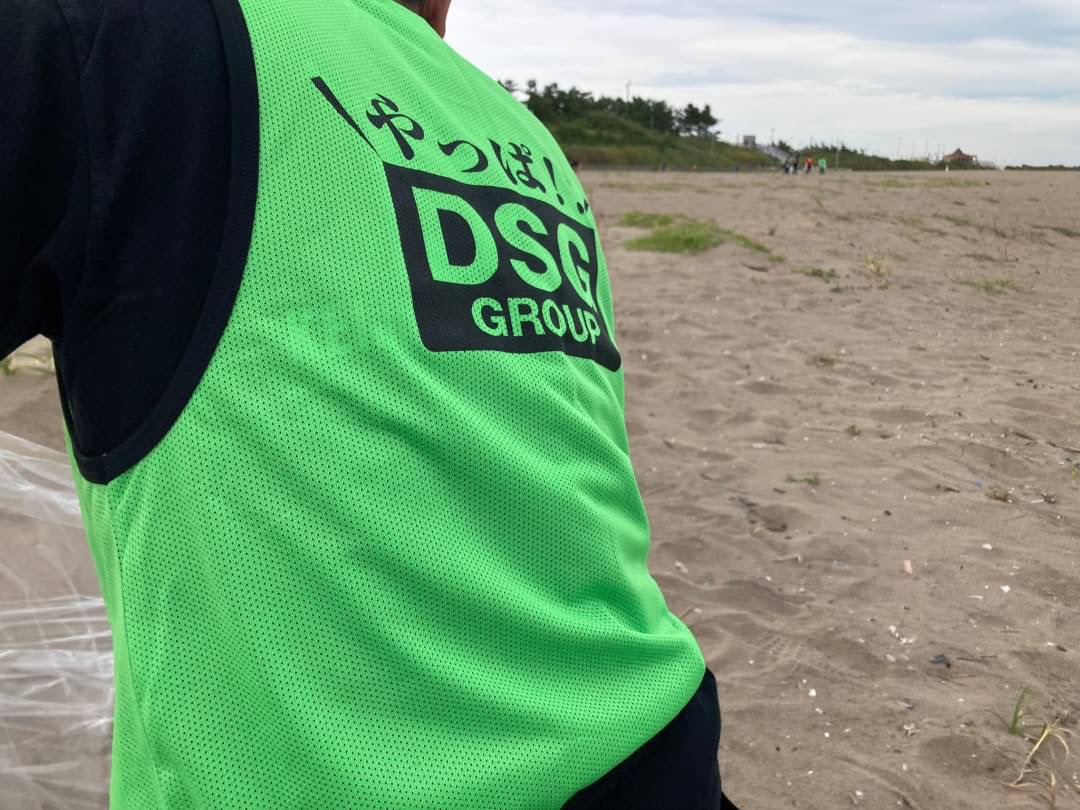 mega_dsg's tweet photo. 本日は #DSGGROUP で #海岸清掃⛵️
朝からゴミをひろって気持ちいい😆 https://t.co/BcTuOoZAT1