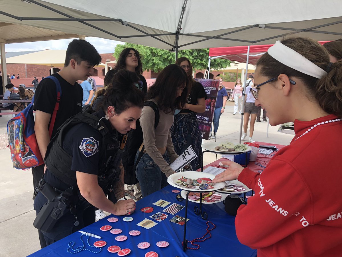 basednblessed's tweet photo. THE #FEARLESSSTUDENTLEADERS of Red Mountain High School invite y'all to join them in protecting free speech on campus!!
Club Fair ✅
🔜#AMFEST2023 https://t.co/2krRqc5URj