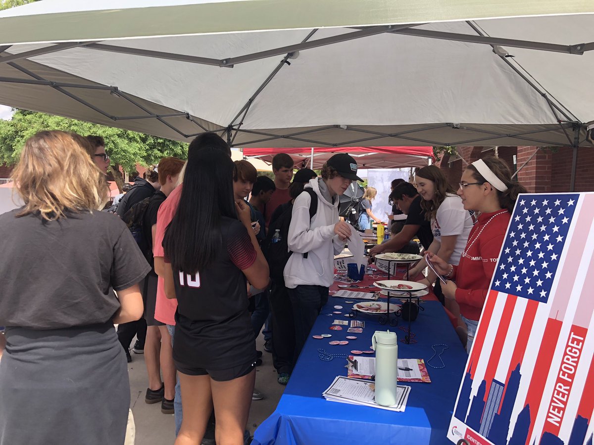 basednblessed's tweet photo. THE #FEARLESSSTUDENTLEADERS of Red Mountain High School invite y'all to join them in protecting free speech on campus!!
Club Fair ✅
🔜#AMFEST2023 https://t.co/2krRqc5URj