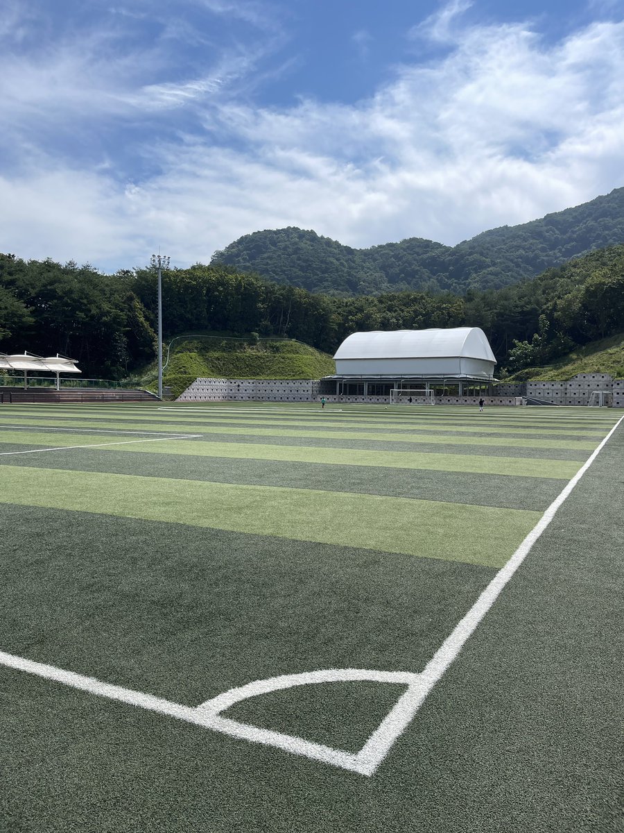 Danielcho75's tweet photo. 아이때문에 매주오는 손흥민축구클럽, 날씨 좋고 바람불고 운동하기 좋은날 https://t.co/qZ7rStbMxL