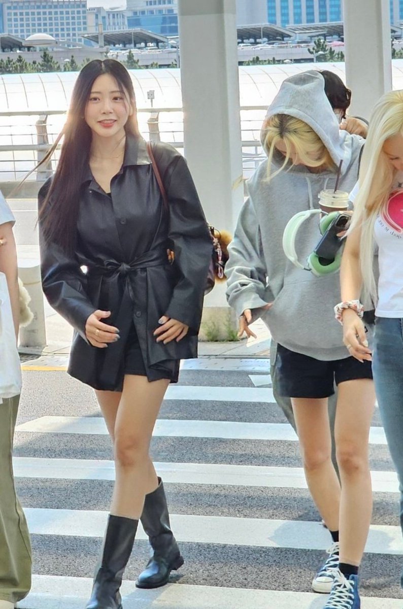 dcjsshydgi's tweet photo. How to make this about Dreamcatcher https://t.co/rRuSGapV0c