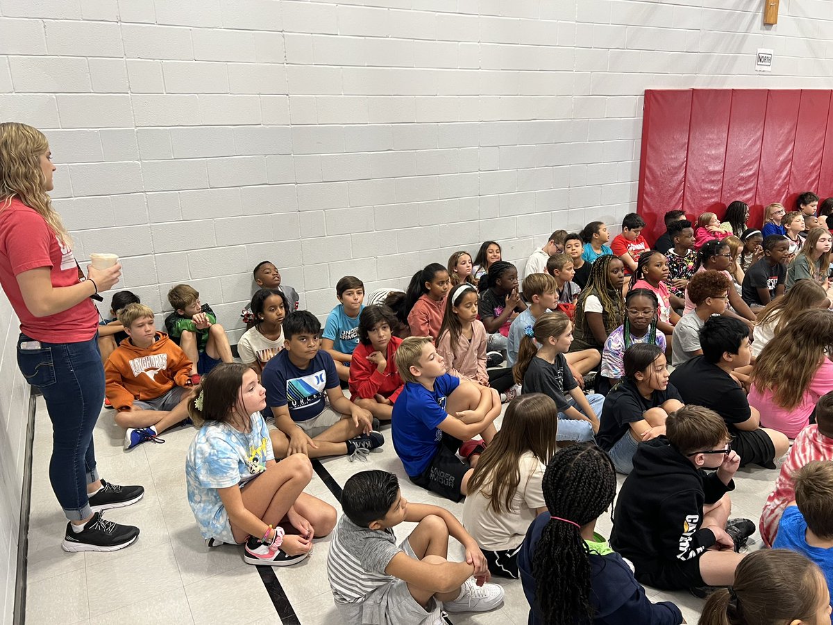MrsBakerNCE's tweet photo. First Spirit Rally in the books! #NCExcels https://t.co/qG2LBWd30g