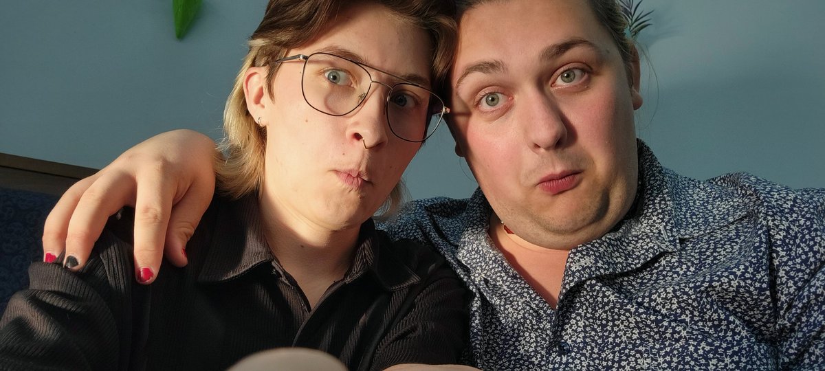 ToastBoyTweets's tweet photo. For my friends who don't frequent the 'gram, look how cute my girlfriend and I are (we just celebrated our one year anniversary yesterday) https://t.co/y6X5GUdpcV