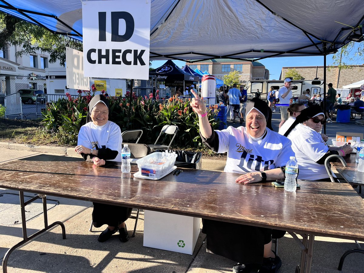 Day #1️⃣ of the 2023 Last Fling was second to NUN! We hope to see you for more fun tomorrow! 

lastfling.org