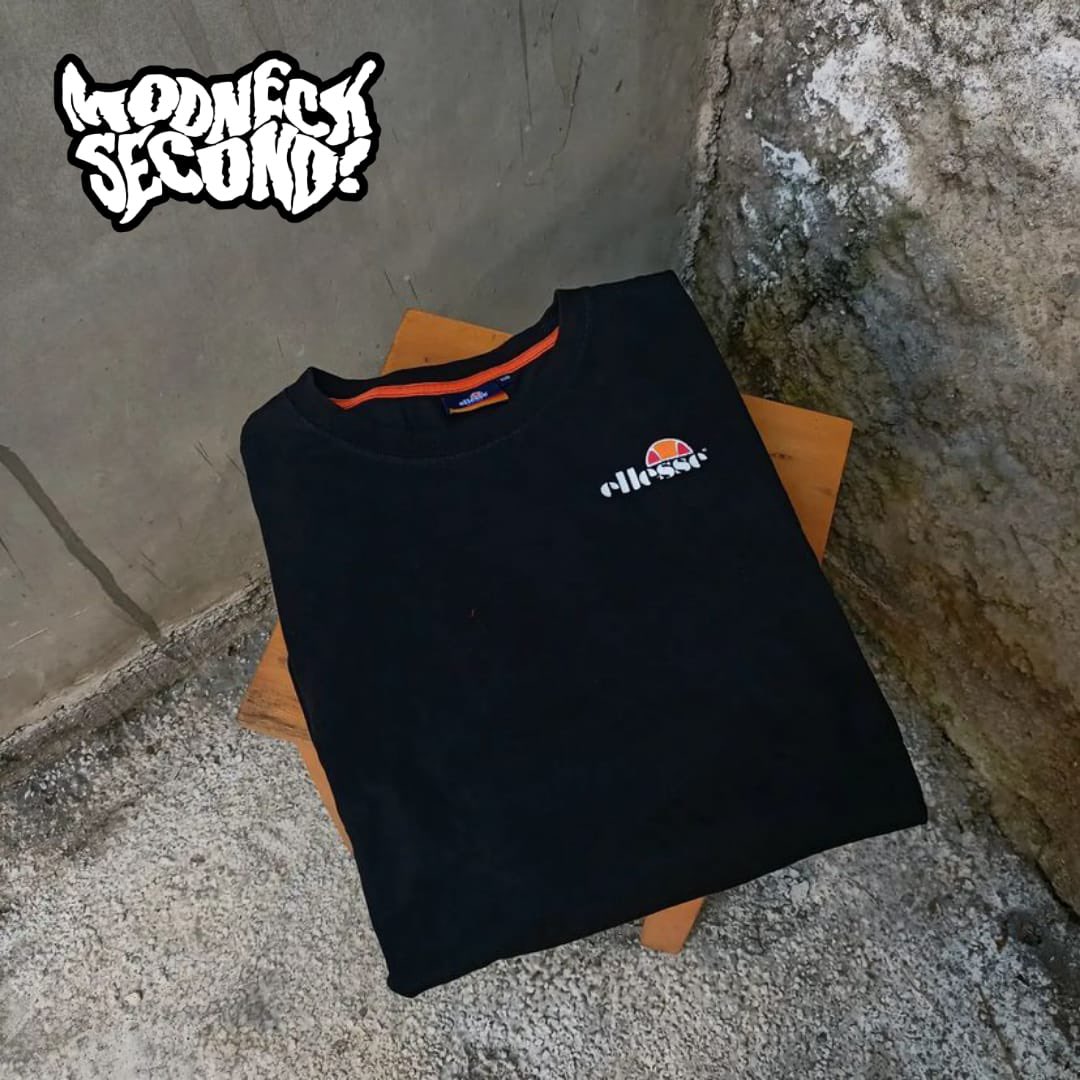 RuniNurma's tweet image. Monggo kaosnya kack😚 Dijamin Original 🫶🏻
#barangsecond #modnecksecond