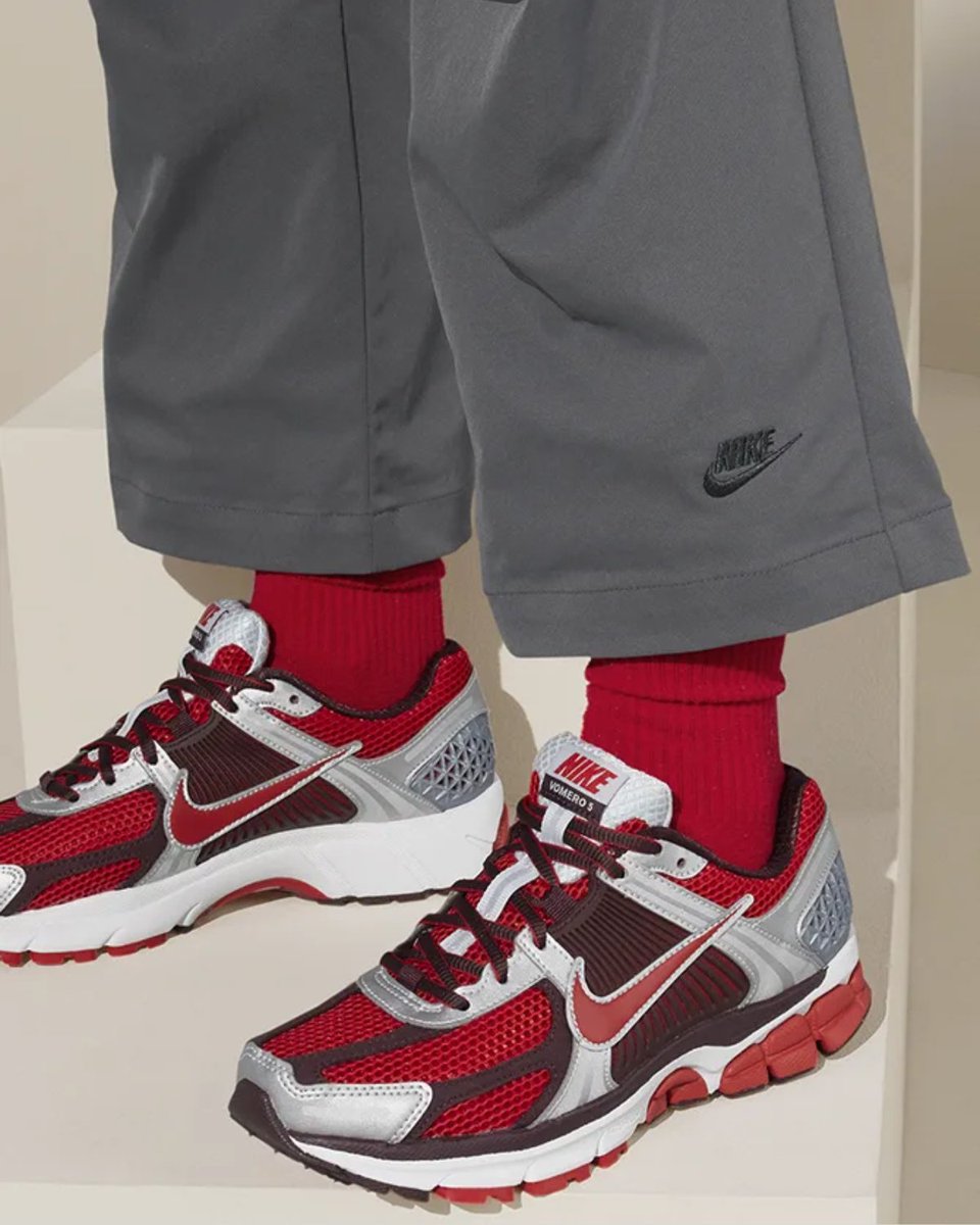 Nike.com tweet media