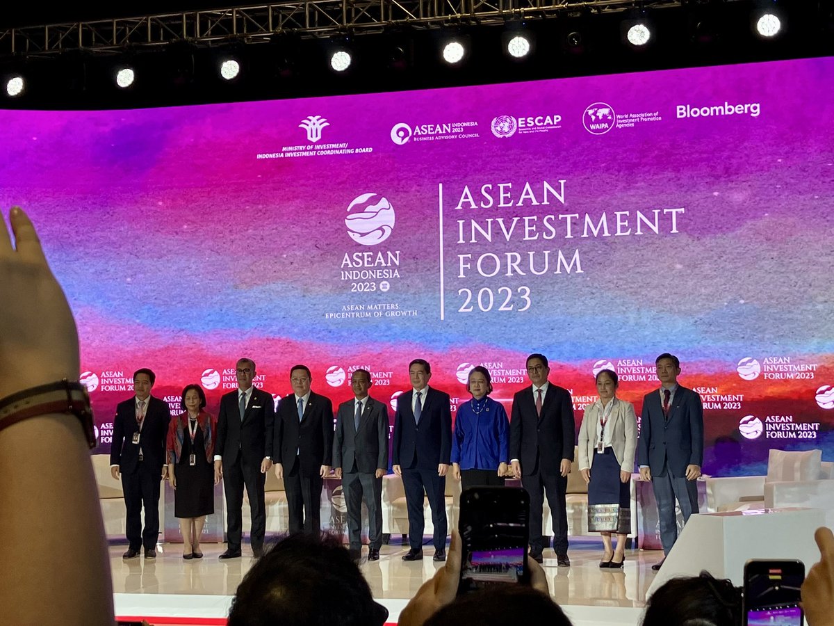 And so we begin @ASEAN Investment Forum 2023 as part of @ASEAN Annual Business & Investment Summit in vibrant #Jakarta. Strong line up inc #ASEAN Sec Gen Dr Kao Kim Hourn @ArsjadRasjid @edvaizey @UKASEAN @AllenUKABC