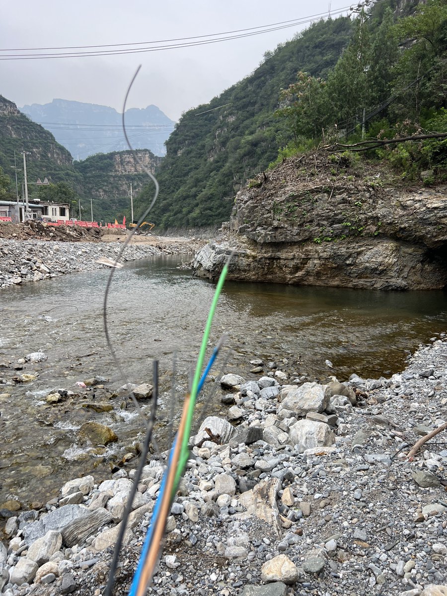 runaifly's tweet photo. Working in flood fields https://t.co/ujErq2CrEc
