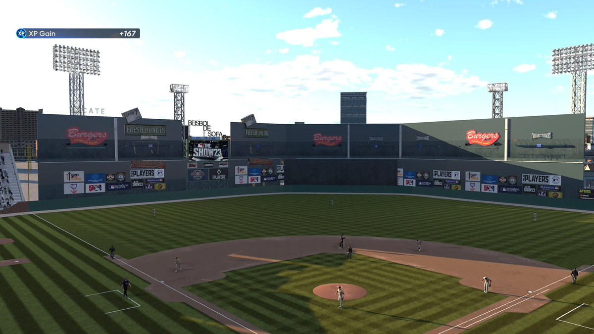 #lmbxtudn <a href="/adevaldes/">Antonio de Valdés</a> <a href="/EnriqueBurak/">Enrique Burak</a> <a href="/pepesegarra/">Pepe Segarra</a> juegazo en El Revolución y más con esa crónica de los 3 amigos! Les dejo la recreación del Revolución que hicimos para #MLBTheShow23 <a href="/AlgodonerosUL/">Algodoneros Unión Laguna</a>