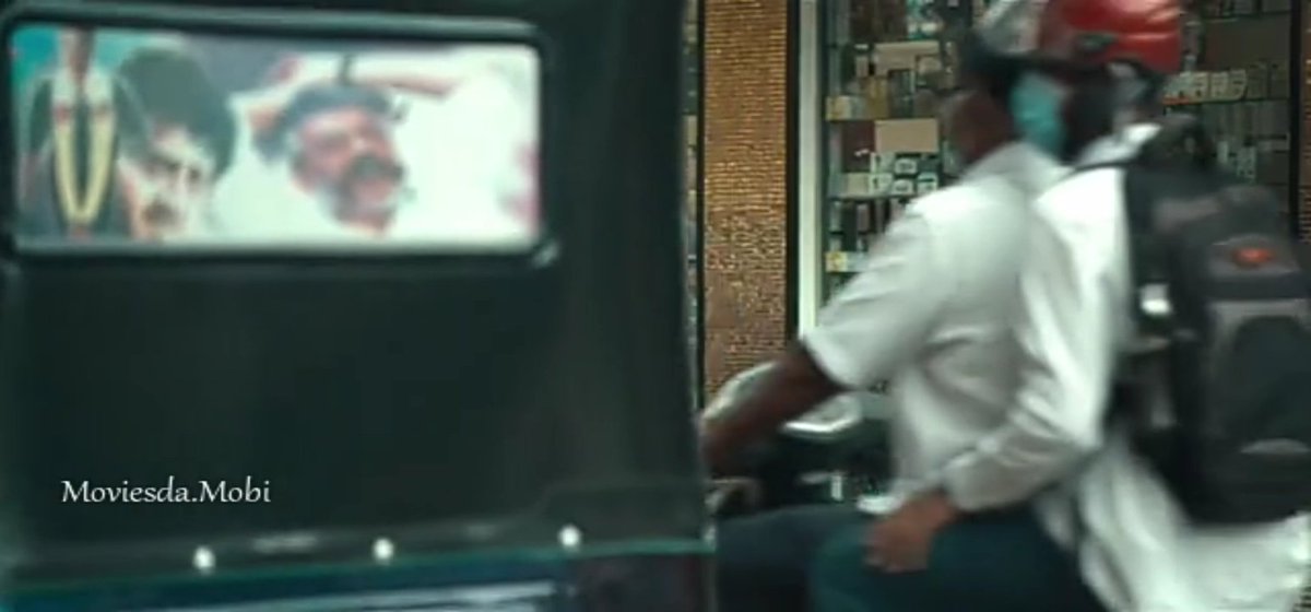 __Dhinu__'s tweet image. AK reference in auto in #DDReturns 

#AjithKumar | #VidaaMuyarchi