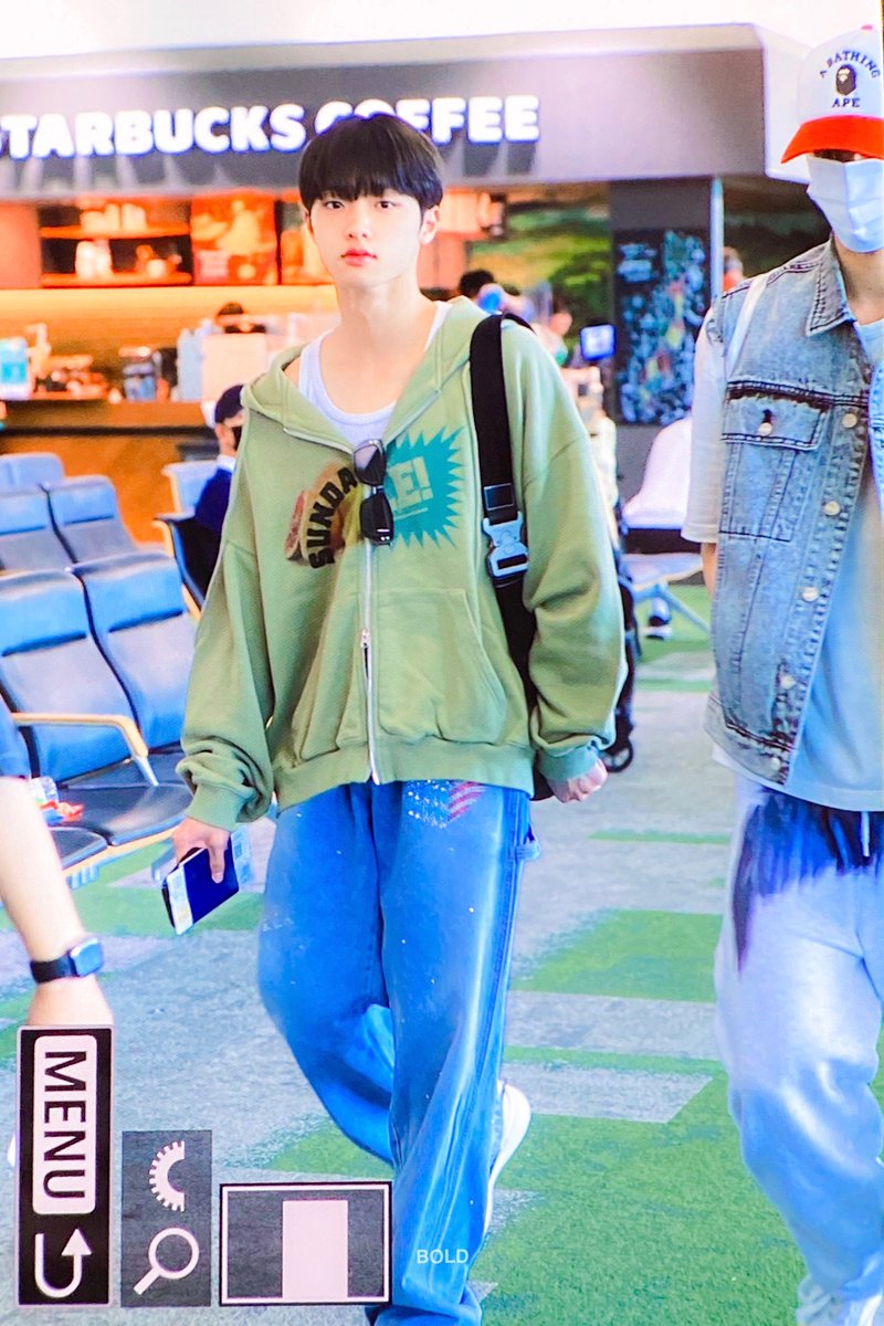 BOLD_0909's tweet photo. 2300901 

집가자~~

#미래소년 #MIRAE #동표 #손동표 https://t.co/VILoUGN5au