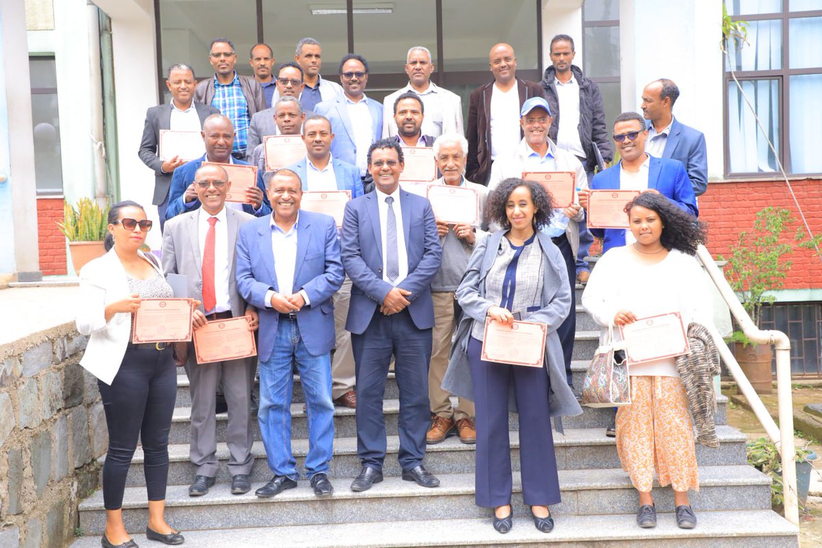 SolomonBenor's tweet photo. The MoE awarded accreditation certificates to 15 national research journals that passsed quality evaluation criteriaduring 2022.

The accreditation system is one of the priory areas of MoE that aim to enhance quality and indexing potential at global journal indexing databases. https://t.co/3QfMoxU2uU