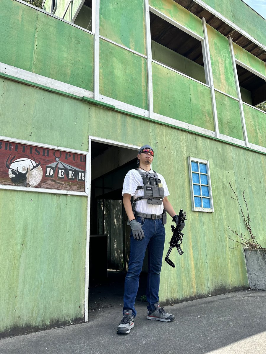Ha_ya_to_1018's tweet photo. キャップ: #NotchGear
ゴーグル: #GATORZ
チェストリグ #volktacticalgear
ファーストライン: #volktacticalgear
ウェア: #volktacticalgear
グローブ : #PIGFDT
シューズ: #Danner
ウエポン : #PTW https://t.co/5BaX3F1k6H