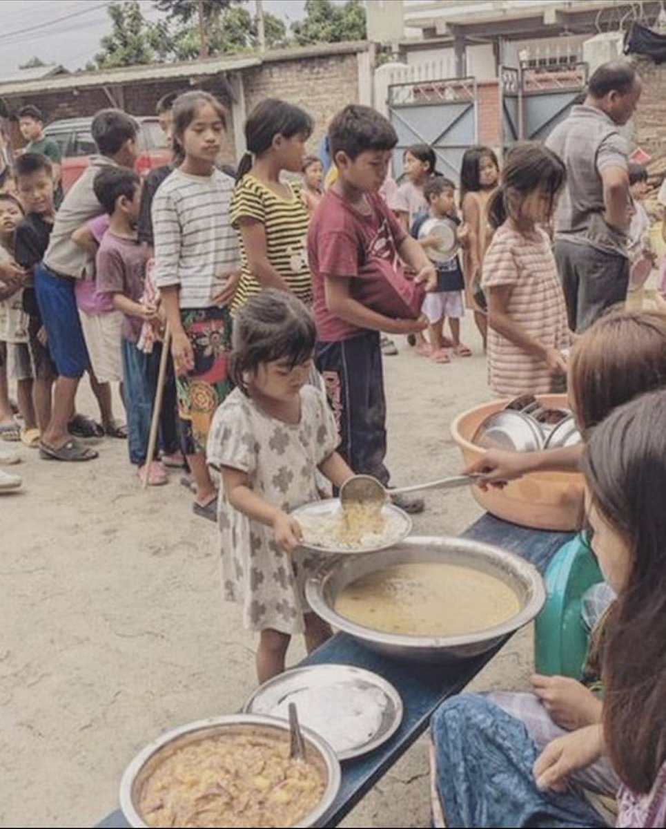 ShabrinZeenat's tweet image. पंतप्रधान मोदी और उनके भक्तगण शायद भूल चुके है की मणीपुर को मदत की जरूरत है I #Manipur #modimadedisaster