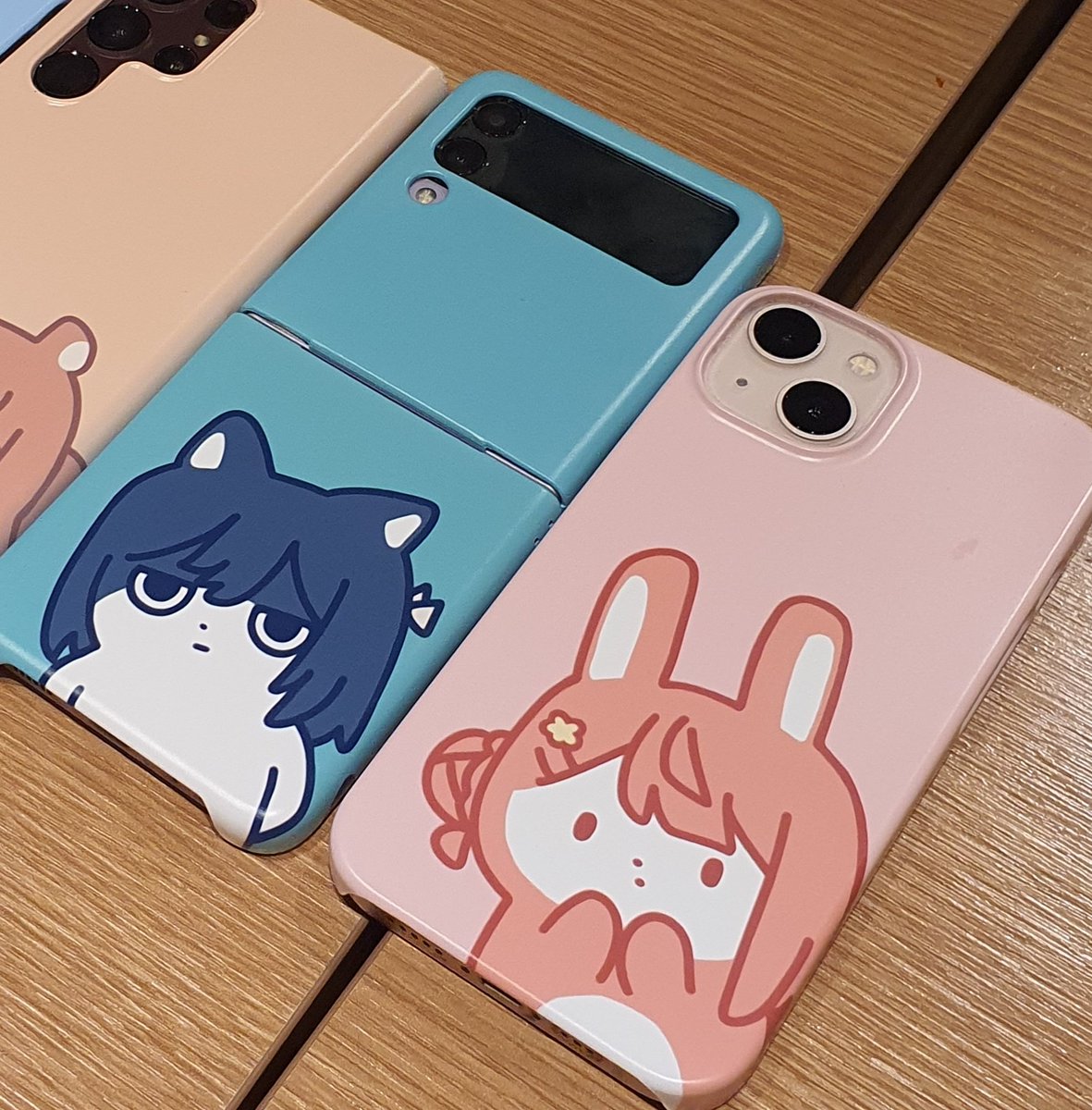 만들었던 폰케이스
어쩌다보니 내한조였음
우리 아이들이 참 좋아해요^^