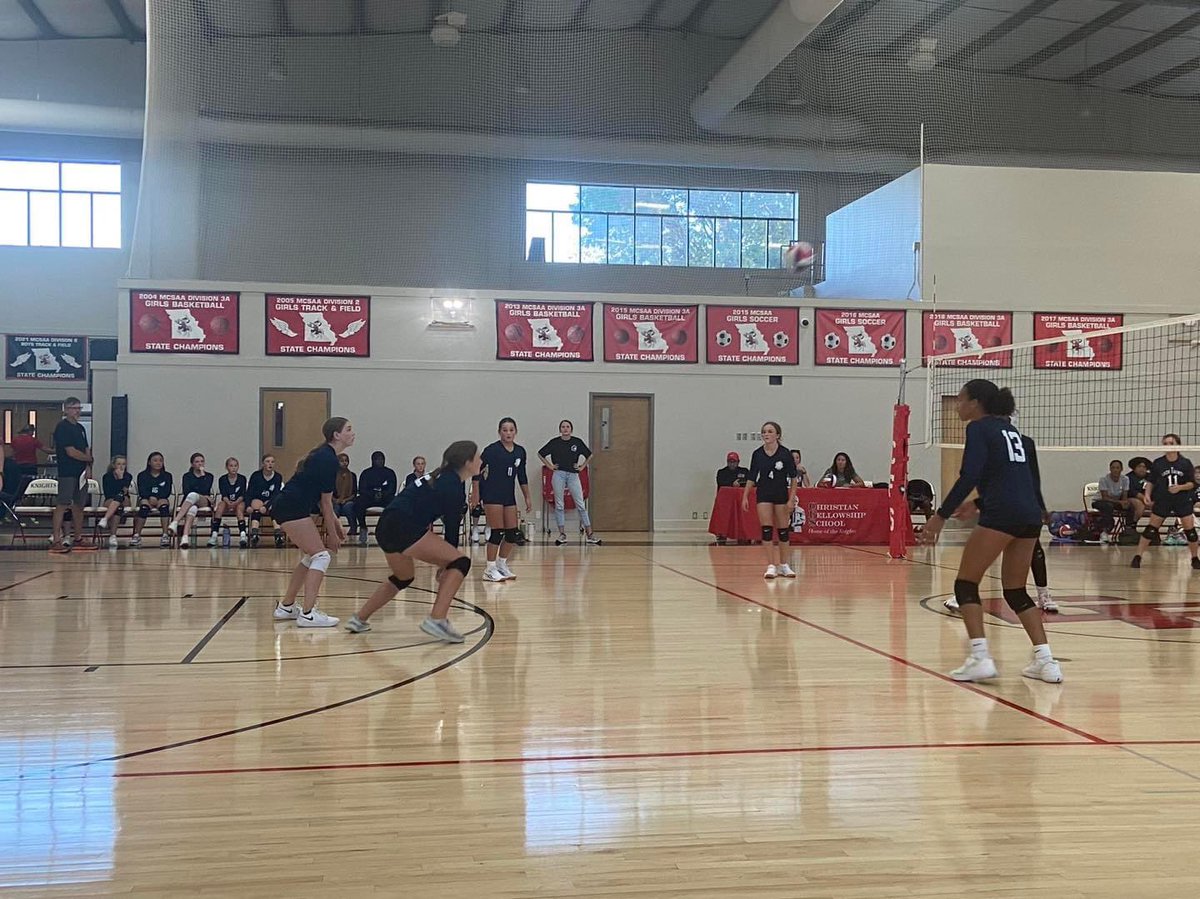 jerrydowell's tweet photo. Nice start to the season for @CISRoar Middle School Volleyball team with wins over Christian Fellowship and Kingdom Christian Academy. #Go#3 #GoLeah https://t.co/gUnWnthsvz