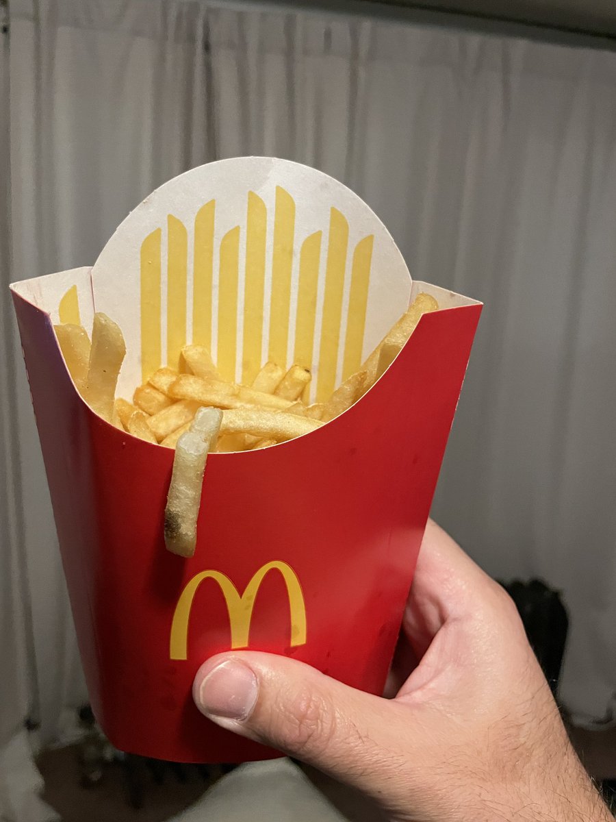 bobby_falcon_'s tweet photo. @McDonalds why did I pay for a Large again? Either they got distracted while filling the fries, or they got hungry. Super size just got super small. #McWhereDidTheFriesGo #McLargeFryIsSmallFry https://t.co/HrokHycyWw
