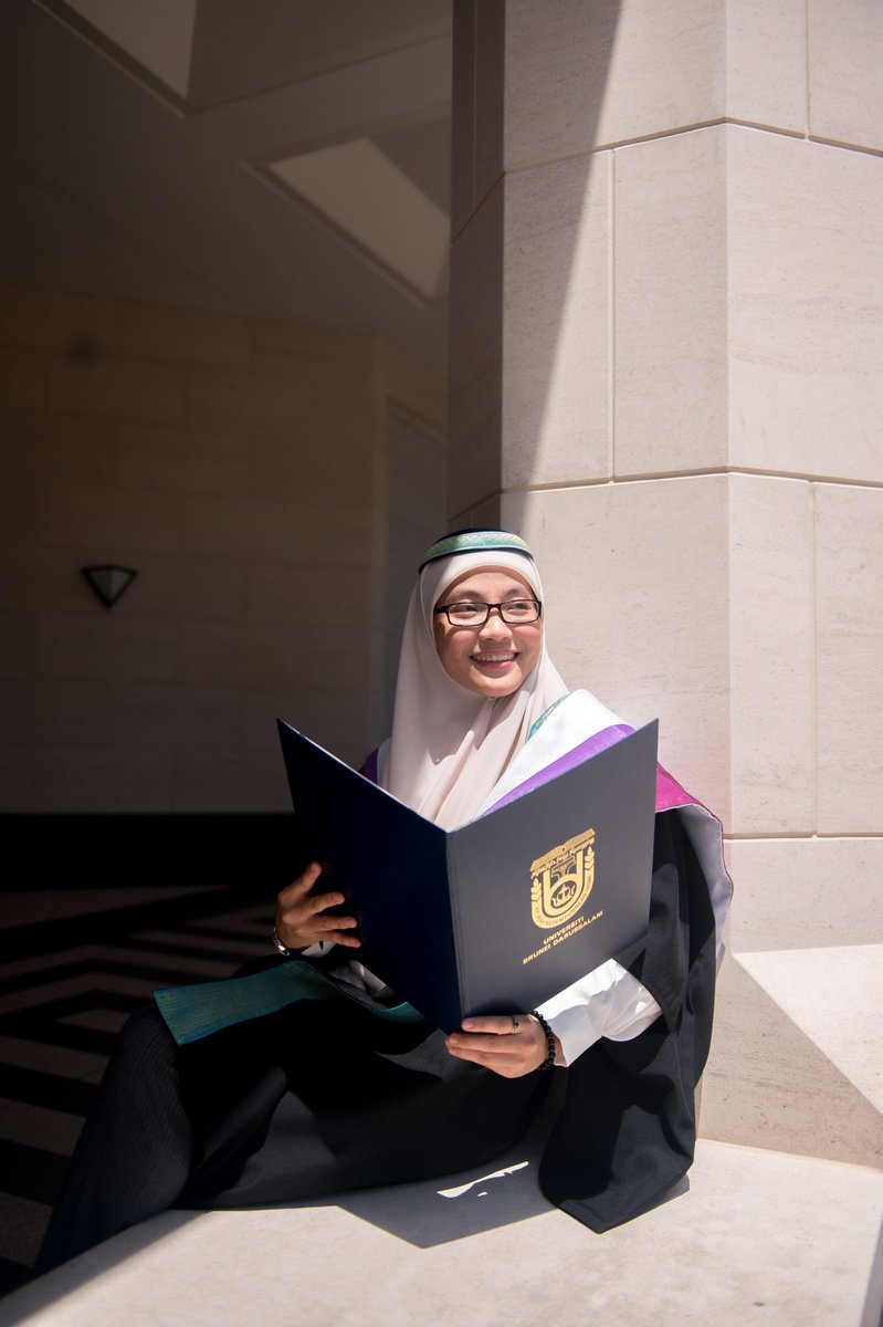 BelleHMI's tweet photo. الحمد لله وأشكر الله كثيرا على هذه حفلة التخرج 🎓❤️🤙🏻😎
 Thank you to myself for not giving up 8 months ago! Next is PhD, inshaAllah biiznillah 🤍 https://t.co/5xxWI4Me7A