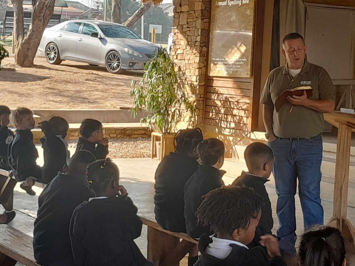 graycianc's tweet image. My good friend Wayne Heaton, speaking in our #lowerelementary #chapel #abcca @abcChristian_A