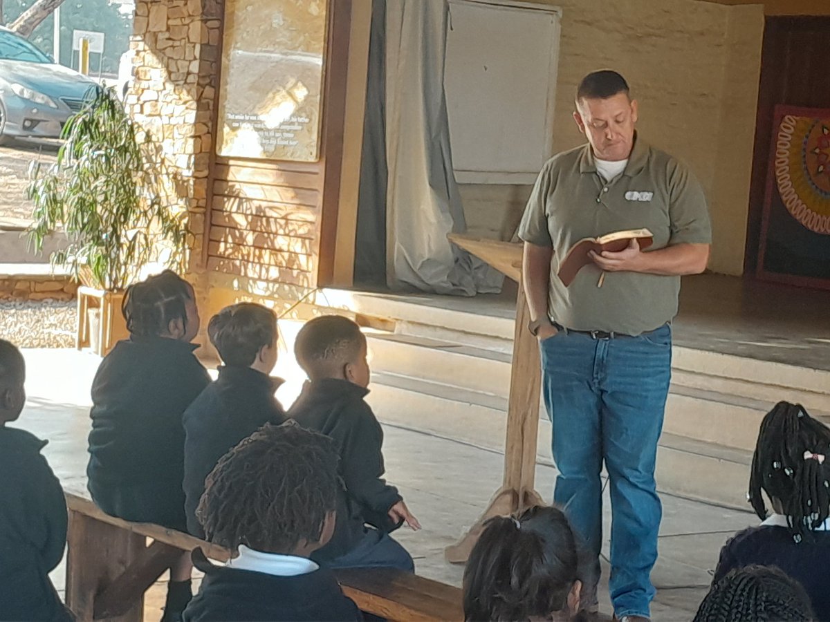 graycianc's tweet image. My good friend Wayne Heaton, speaking in our #lowerelementary #chapel #abcca @abcChristian_A