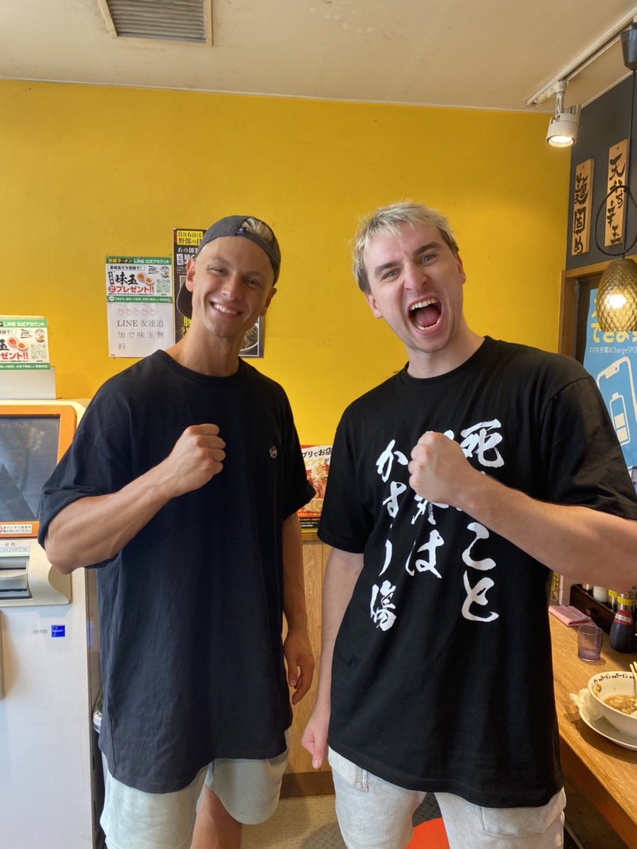 yaroojisan's tweet photo. サワヤンチャンネルのお二人が、野郎ラーメン錦糸町店に来て下さいました‼️
ありがとうございます😆👍

アップして頂いた動画はこちら↓
https://t.co/RBDVnuyOUC https://t.co/C0xLfJpneJ