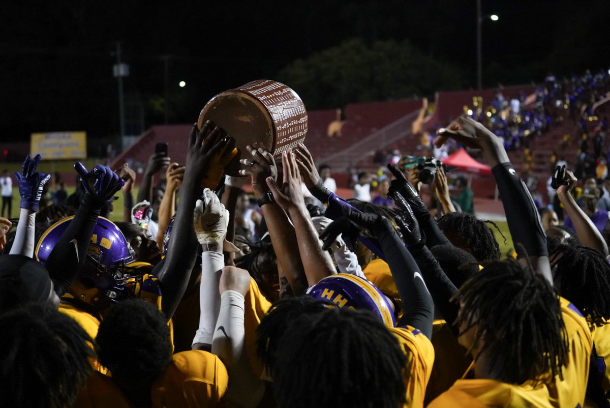 john__arender's tweet photo. The Lil’ Brown Jug is staying in Hattiesburg for another year! This is the first back to back Jug wins for Hattiesburg since 2017 and 2018. https://t.co/j3lV69nzlV
