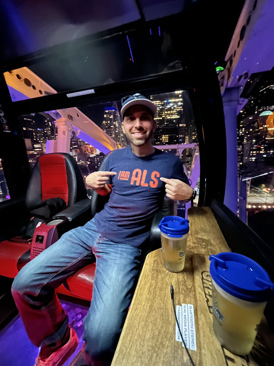 Screaming Fuck ALS from the top of Seattle <a href="/iamalsorg/">I AM ALS</a>