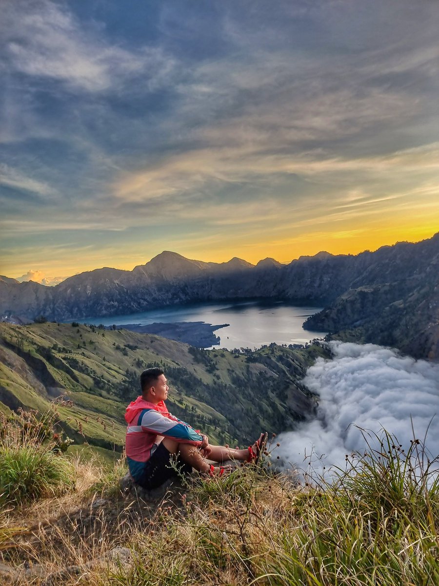 goorka2004's tweet photo. Tak kan lari gunung ku kejar https://t.co/GFnsHjJHXD