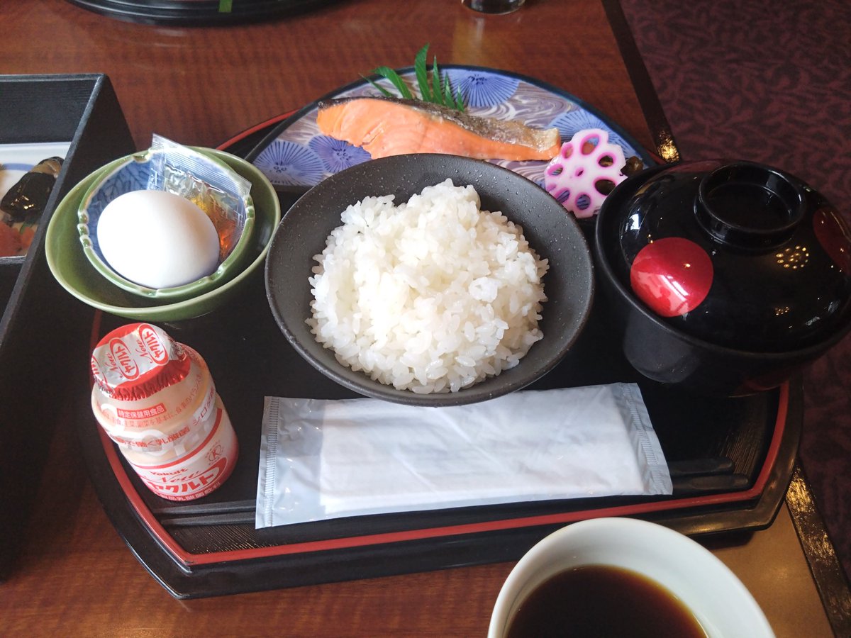 一昨日昨日と福島でお仕事
ブッフェスタイルでない和朝食も良いですね！