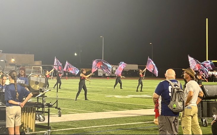 AISDFineArts's tweet photo. We loved the @MHSFineArtsDept half time performances by @ManvelMajestics , @manvelguard1 and @ManvelHSBand We see your hard work!! Thank you! @AlvinISD https://t.co/864YBBIqxg