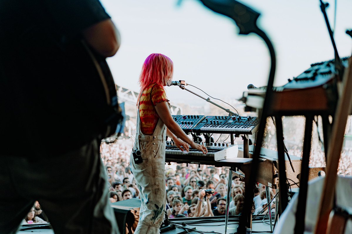 elenasphoto's tweet photo. obrigado, Lisbon #m83live https://t.co/8ILKmpCAVA