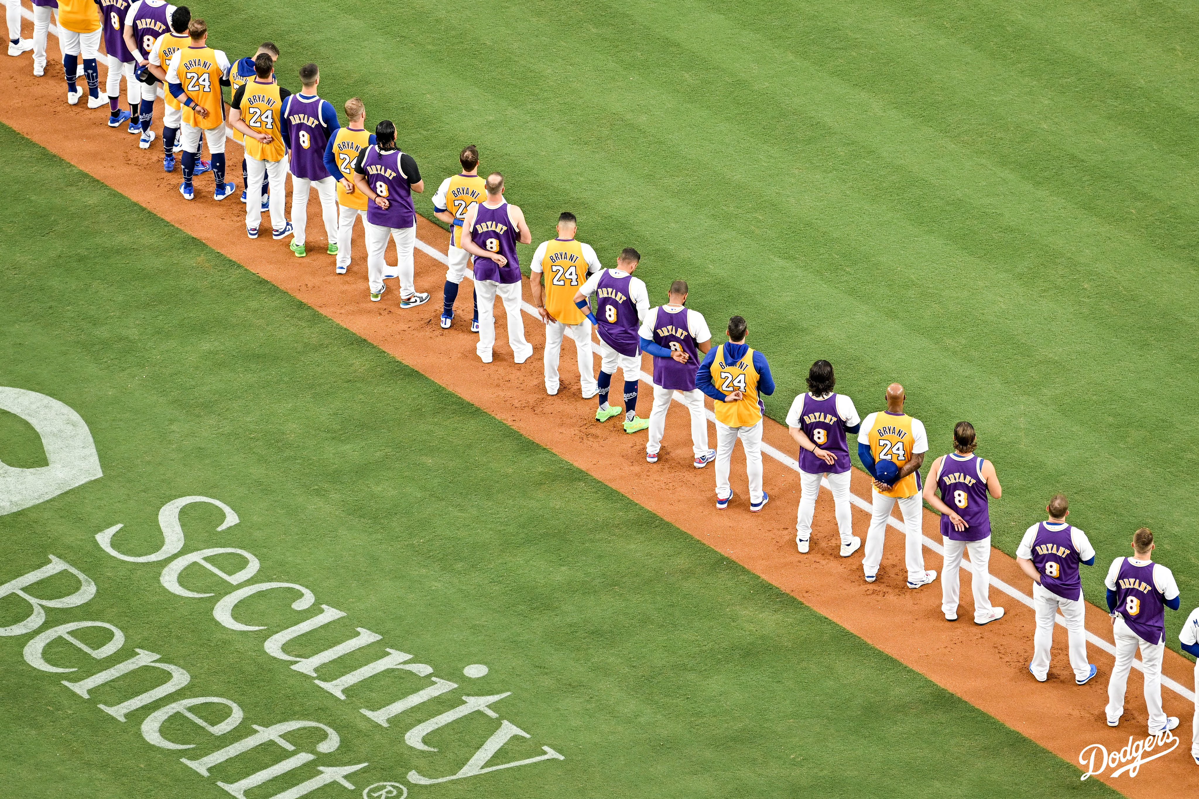 Los Angeles Dodgers on X: Wearing No. 8 and No. 24 jerseys in honor of  Kobe.  / X