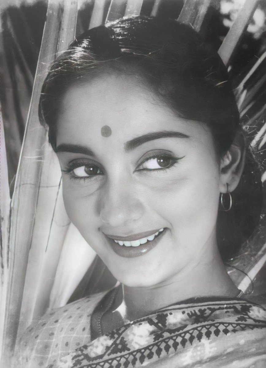 Bollywoodirect tweet media