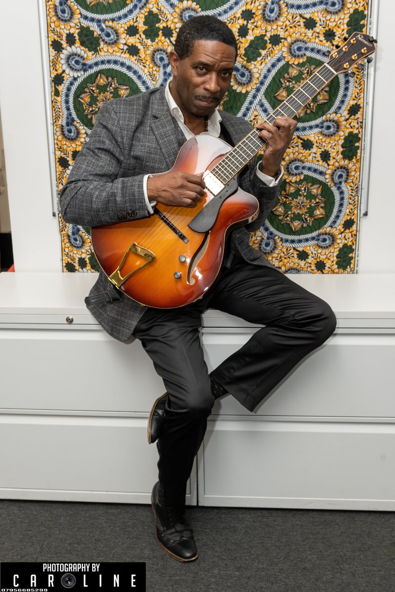 Well Folks...as Thurs 21st September draws closer, ticket sales for my ‘Vocal Excursions’ PLUS concert PizzaExpress Live Holborn are flying. There is just one week left to purchase early bird tickets by clicking the following link:
pizzaexpresslive.com/.../ciyos-vocal...