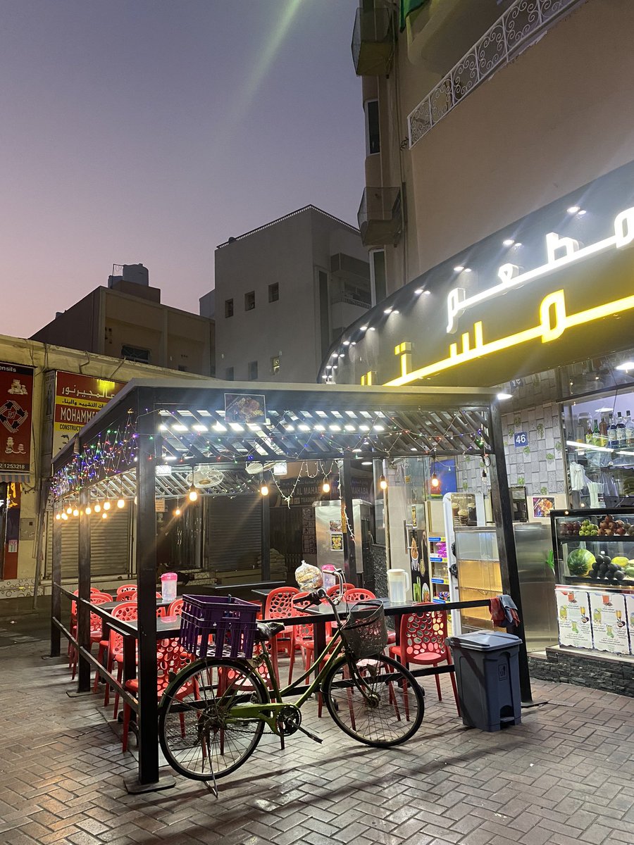 PinkTaxiRunner's tweet photo. A place so dense and sleepy, you are bound to find discoveries #everysinglestreet #AlRas #5km https://t.co/ZQzMJg6Rg1